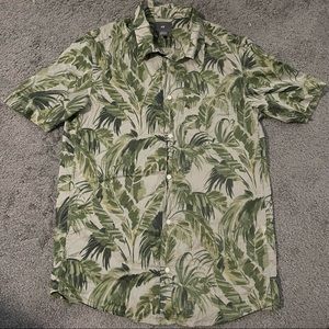 H&M Regular fit Leaf Print Shirt Xs